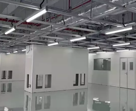 Почему классификация чистой комнаты важна в фармацевтическом производстве
